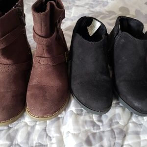 2 Old Navy boots